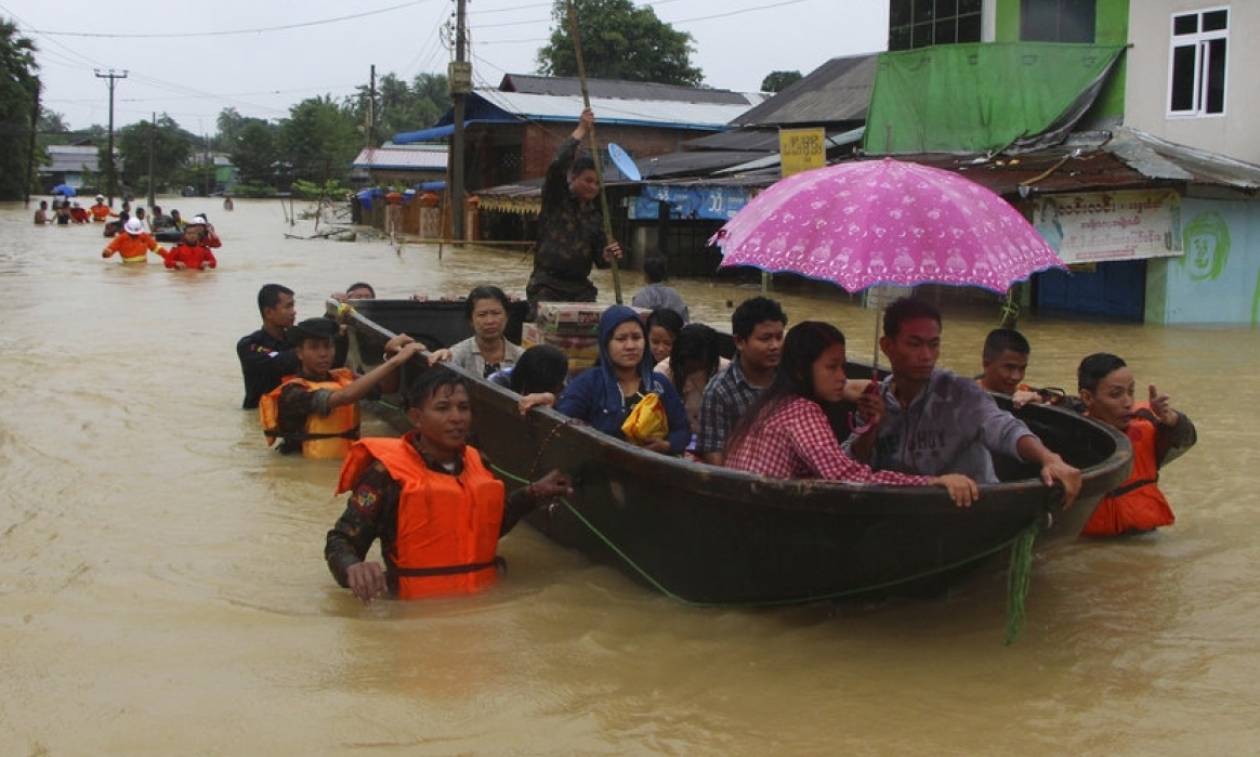 Μιανμάρ: Τουλάχιστον δέκα νεκροί, πάνω από 50.000 εκτοπισμένοι από τις καταστροφικές πλημμύρες