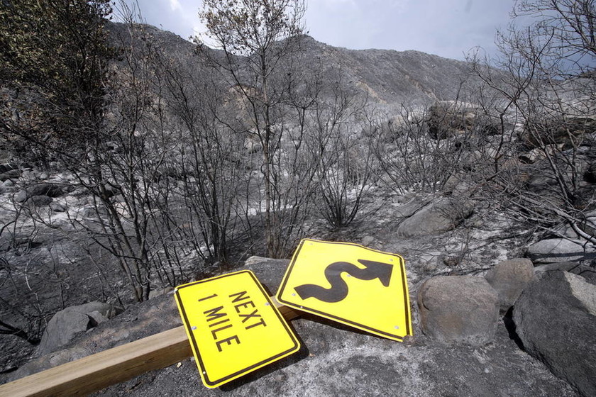 «Κόλαση» φωτιάς στην Καλιφόρνια: Τουλάχιστον πέντε νεκροί από τις πυρκαγιές