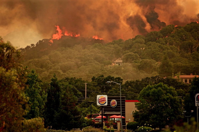 ΗΠΑ: 16 αγνοούμενοι από τις φονικές πυρκαγιές στην Καλιφόρνια (pics)
