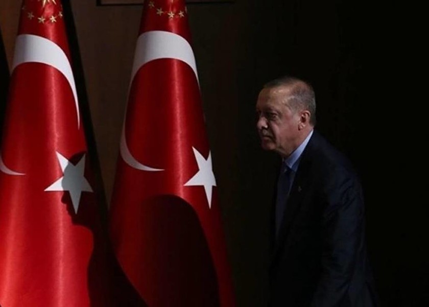 Handelsblatt: Οι ΗΠΑ θα μπορούσαν να αποσταθεροποιήσουν την τουρκική οικονομία