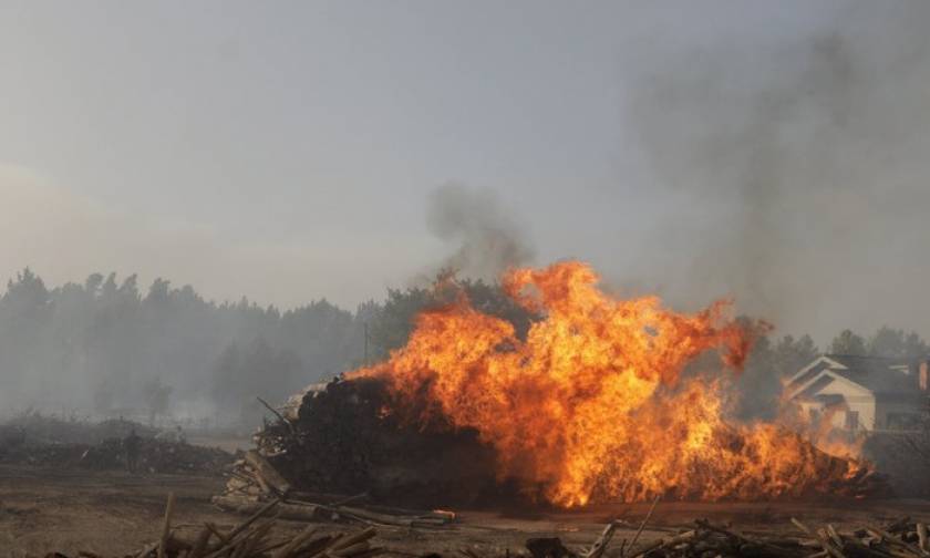 Μεγάλη φωτιά στην Πορτογαλία: Μάχη με τις φλόγες δίνουν 400 πυροσβέστες (vid)