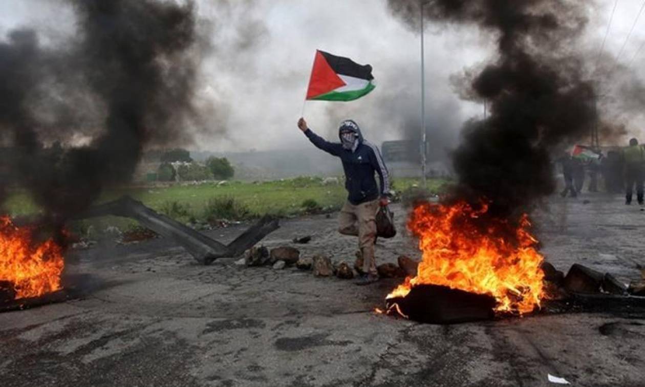 Νεκρός Παλαιστίνιος από ισραηλινά πυρά στη Γάζα - 220 τραυματίες στις διαδηλώσεις