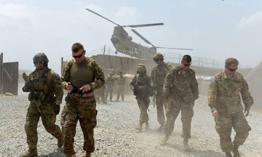 Βομβιστής αυτοκτονίας ανατινάχθηκε μπροστά σε περίπολο του ΝΑΤΟ – Τρεις στρατιώτες νεκροί