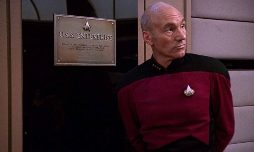 Star Trek: O Sir Patrick Stewart επιστρέφει ως καπετάνιος του Enterprise και το ίντερνετ παραληρεί