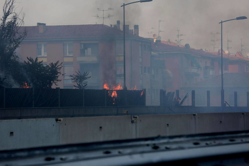Φρικτό τροχαίο δυστύχημα με εκρήξεις στη Μπολόνια: Δύο νεκροί, δεκάδες τραυματίες (pics+vids)