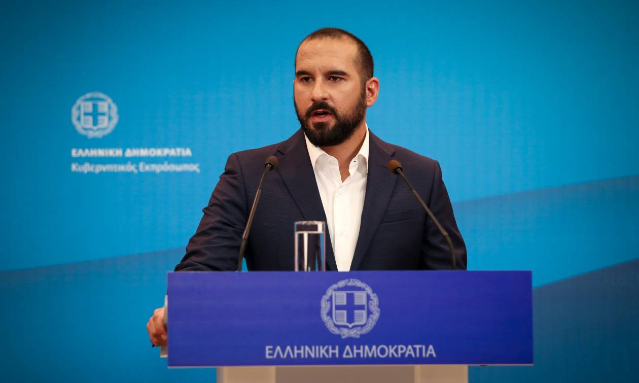 Τζανακόπουλος σε Σπυράκη: Νομίζει ότι με το άθλιο ύφος της ασκεί αντιπολίτευση