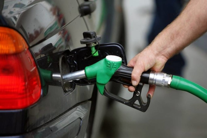 Σήμερα οι τελικές αποφάσεις για την επιβολή πλαφόν στην τιμή της βενζίνης  