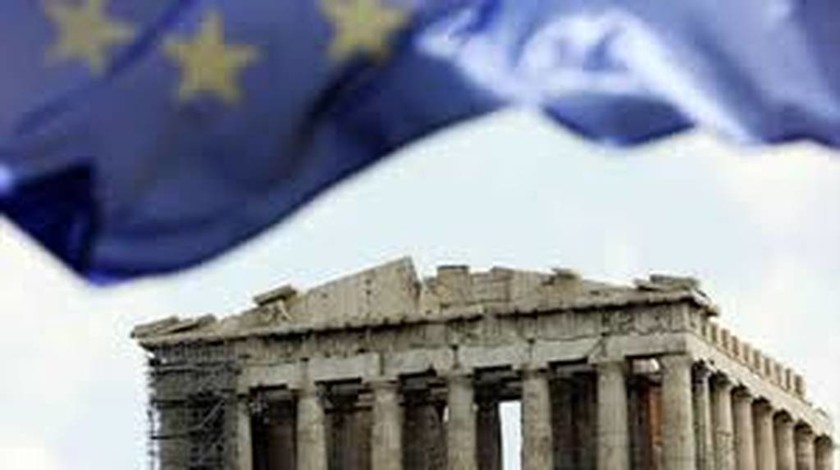 Le Monde: Η Ελλάδα ξαναγεννιέται απο τις στάχτες της