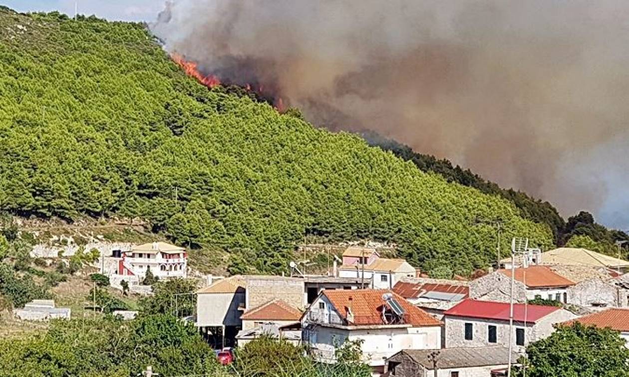 Φωτιές: Καίγεται η Ζάκυνθος - Πυρκαγιές σε Άνδρο και Αχαΐα (pics)