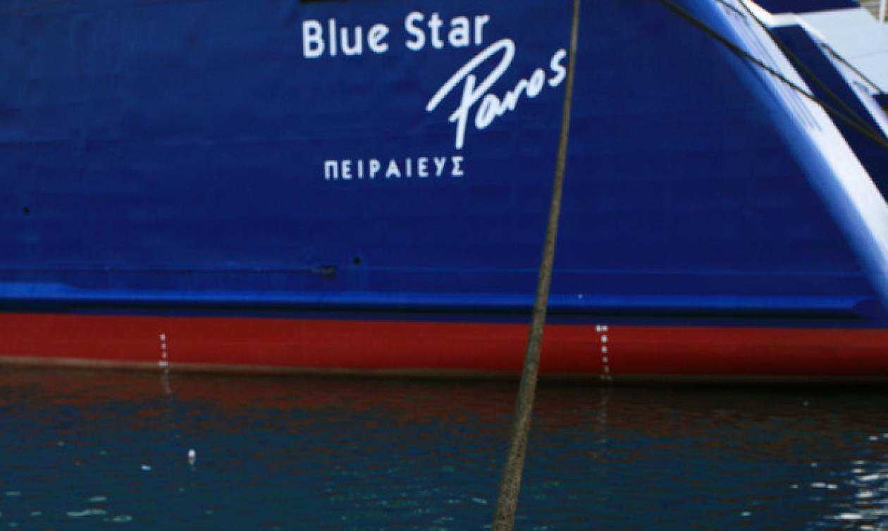 Πρόσκρουση του Blue Star Paros στο λιμάνι της Σύρου: Ταλαιπωρία για 1.356 επιβάτες