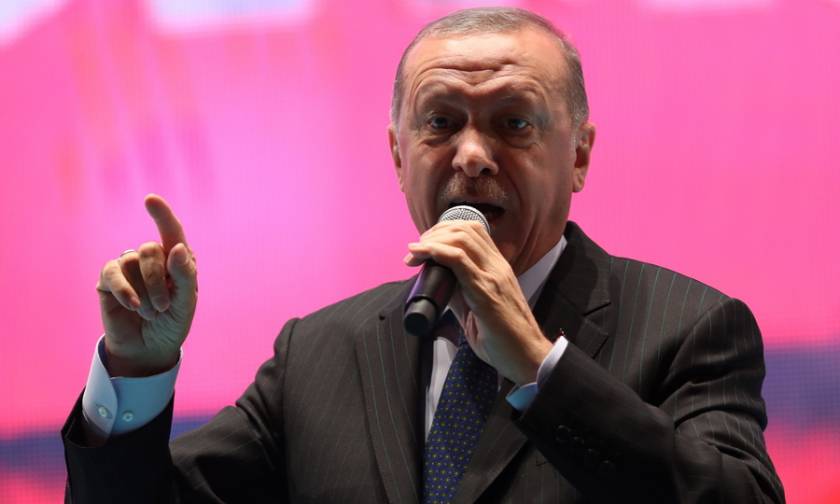 Ερντογάν: Σχέδιο εναντίον της Τουρκίας η βουτιά της τουρκικής λίρας