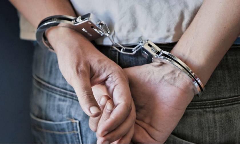 Σάλος στη Σκιάθο: Συνελήφθη 62χρονος επαγγελματίας με 758 φιξάκια κοκαϊνης