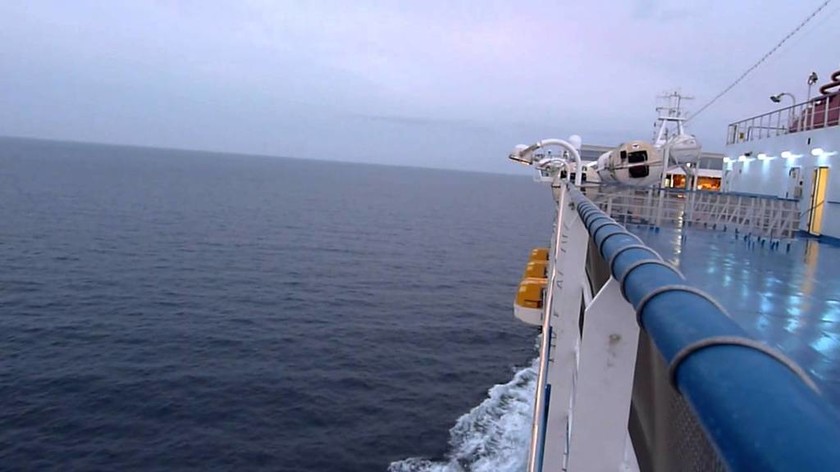 Μηχανική βλάβη σε πλοίο εν πλω - Ταλαιπωρία για 870 επιβάτες