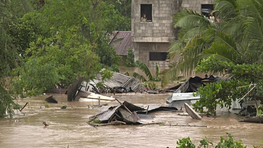 Συγκλονιστικό βίντεο: Σπίτι «εξαφανίζεται» μέσα σε λίγα δευτερόλεπτα από τις πλημμύρες