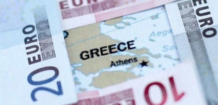 Bloomberg: Τα ελληνικά ομόλογα καλύτερη εναλλακτική έναντι των ιταλικών