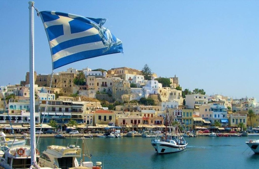 Οι Έλληνες πήγαν περισσότερες διακοπές φέτος