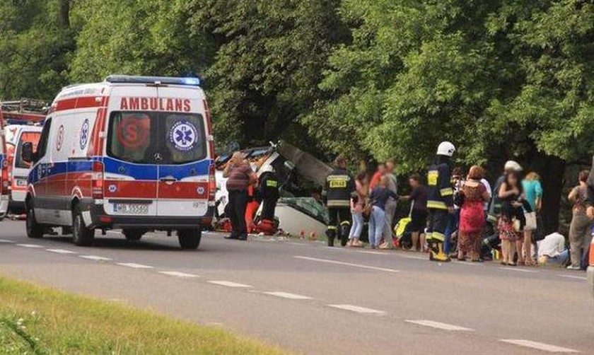 Πολωνία: Τρεις νεκροί και 18 τραυματίες σε τροχαίο με τουριστικό λεωφορείο