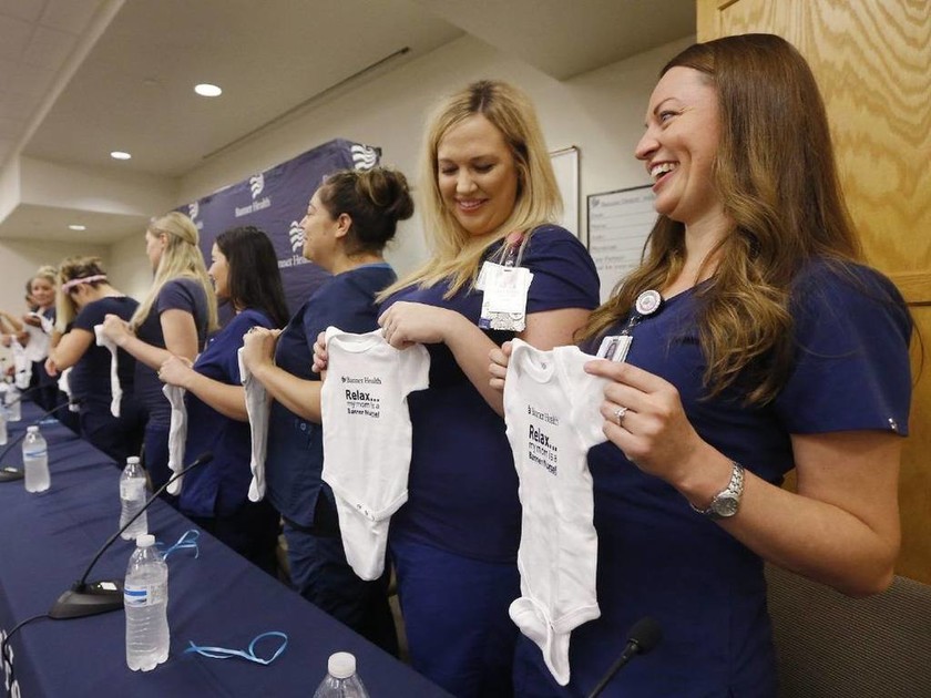 Ούτε συνεννοημένες! Ταυτόχρονη εγκυμοσύνη για 16 νοσηλεύτριες στην Αριζόνα (video&pics)
