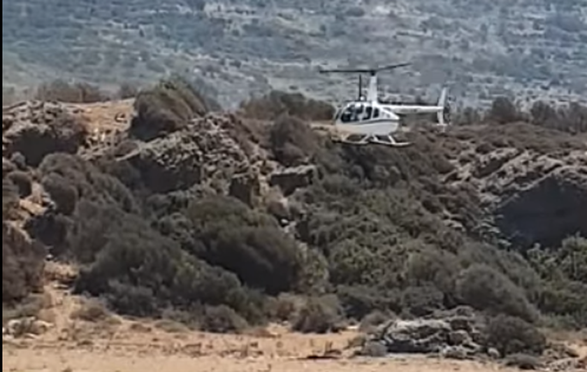 Απίστευττο: Τραπεζίτης πήγε για μπάνιο στην Κρήτη με το ελικόπτερό του σε περιοχή Natura 