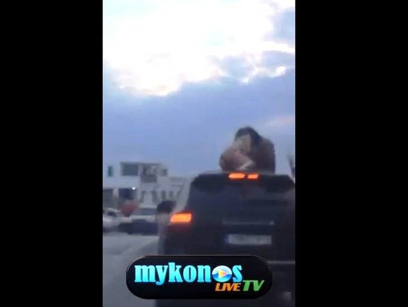 Βίντεο viral: Ερωτικές περιπτύξεις πάνω σε αυτοκίνητο στη Μύκονο (pics & video)