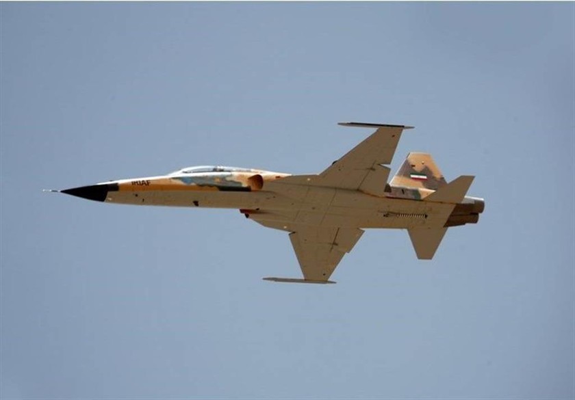Μήνυμα πολέμου στέλνει το Ιράν: Αυτό είναι το νέο μαχητικό αεροσκάφος της Τεχεράνης (Pics+Vid) 