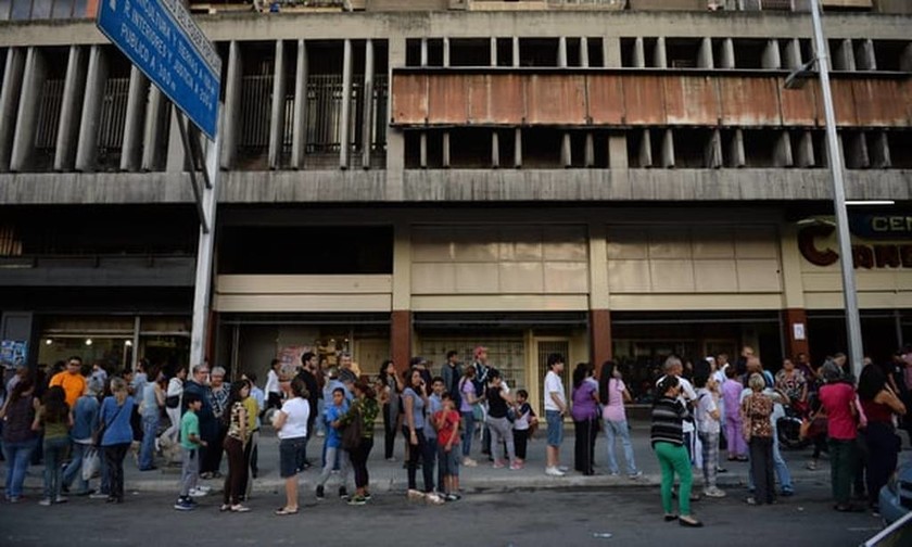 Σεισμός 7,3 Ρίχτερ στη Βενεζουέλα: Δραματικά βίντεο από τη στιγμή της σεισμικής δόνησης (vids&pics)
