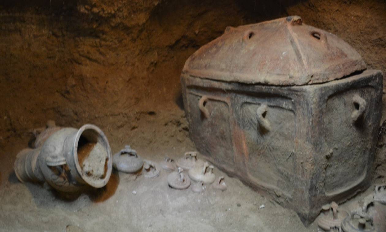 Κρήτη: Στο φως ασύλητος τάφος στην Ιεράπετρα