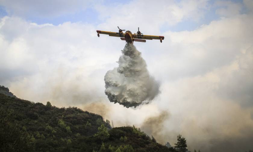 Φωτιά: Μεγάλη πυρκαγιά στην Κέρκυρα - Εκκενώθηκε οικισμός