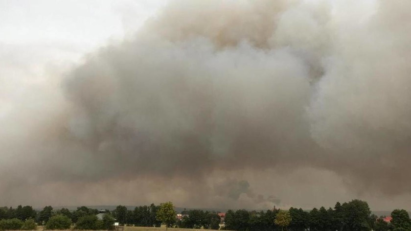 Φωτιά Γερμανία: Τεράστια πυρκαγιά 50 χλμ από το Βερολίνο – Εκκενώνονται κατοικημένες περιοχές (Pics)
