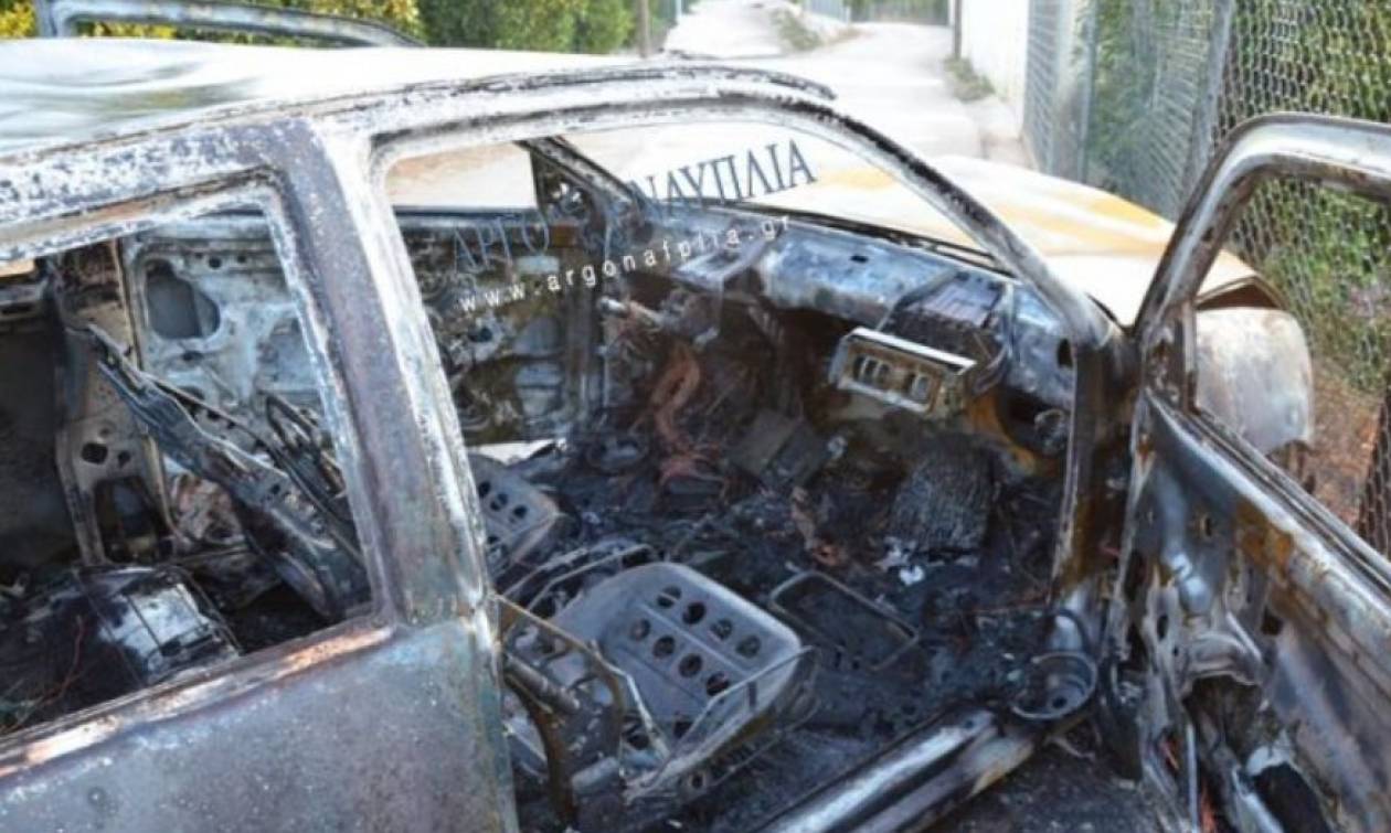 Άργος: Αυτοκίνητο εξετράπη της πορείας του και τυλίχθηκε στις φλόγες