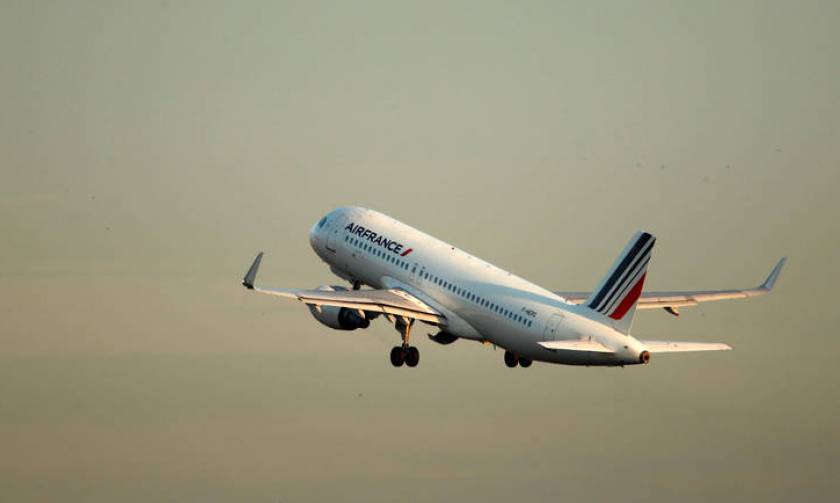 Σήμα κινδύνου εξέπεμψε αεροσκάφος με προορισμό το Παρίσι
