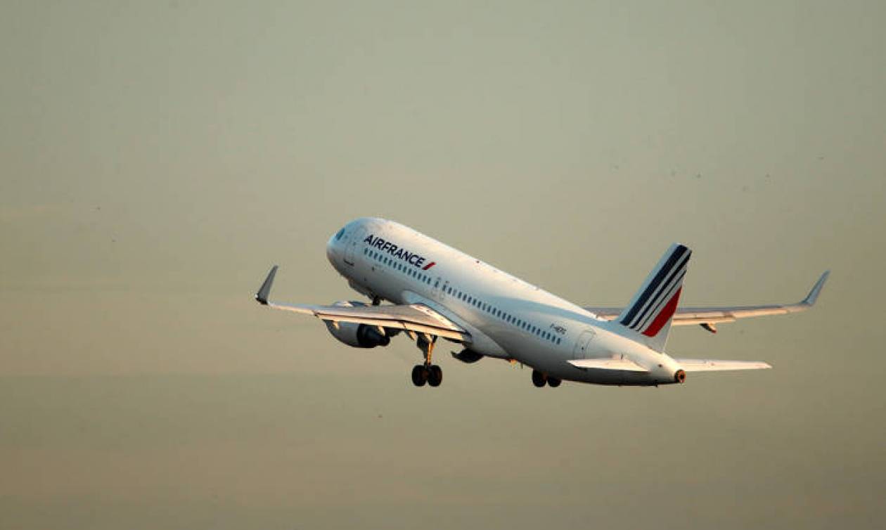 Σήμα κινδύνου εξέπεμψε αεροσκάφος με προορισμό το Παρίσι
