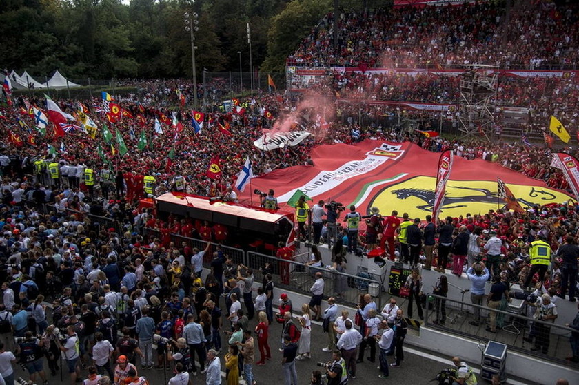 Formula 1: Ο Χάμιλτον και Mercedes χάλασαν το πάρτι της Ferrari στην Ιταλία (pics&vid)