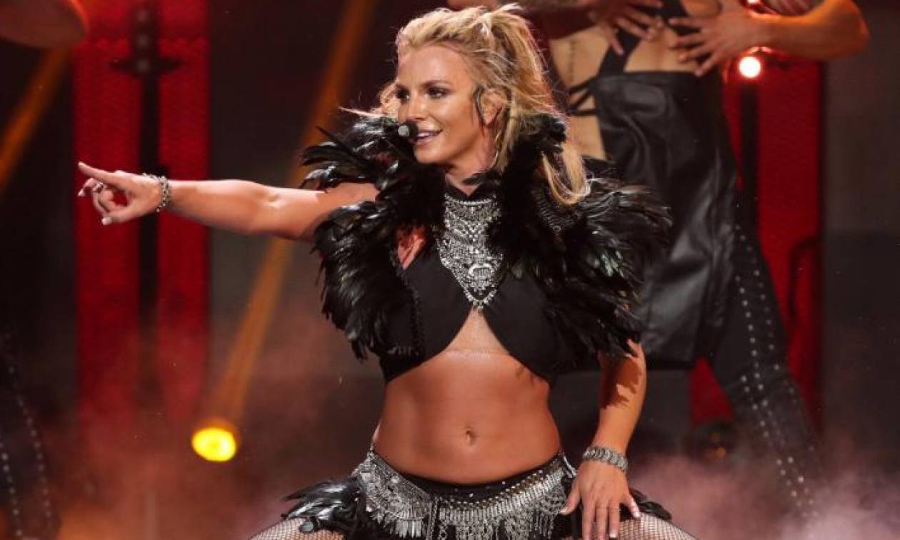 Britney Spears: Γιουχάρισμα σε συναυλία στη Βρετανία – Τι συμβαίνει με την υγεία της;
