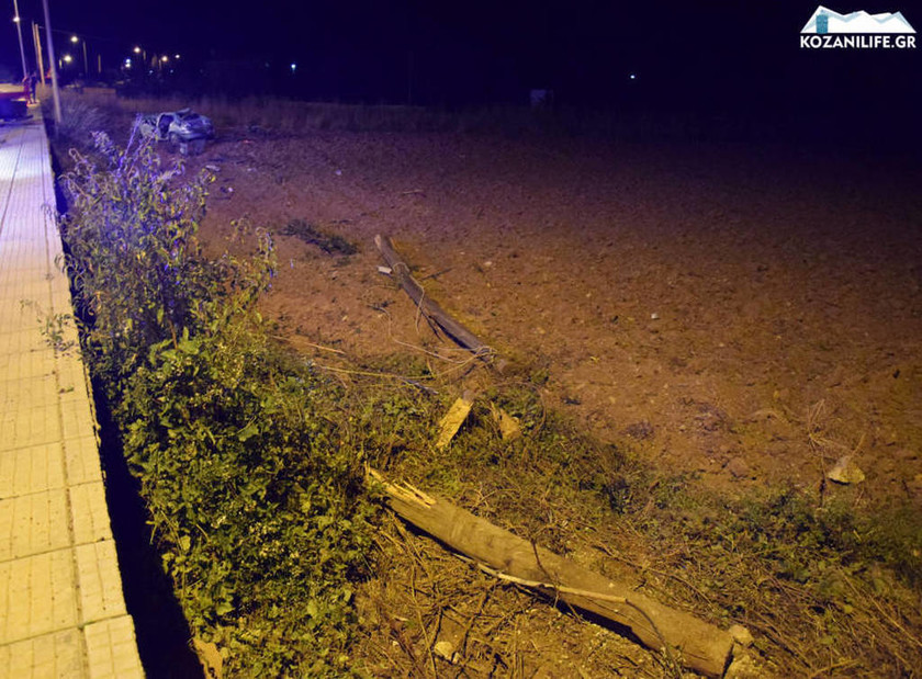 Τροχαίο στην Κοζάνη: Εικόνες - ΣΟΚ από το σημείο που έχασαν τη ζωή τους τα τρία παιδιά (pics+vid)