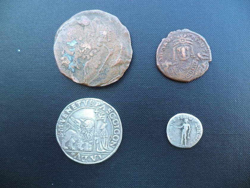 Δύο συλλήψεις για αρχαία νομίσματα στην Φλώρινα (pics)