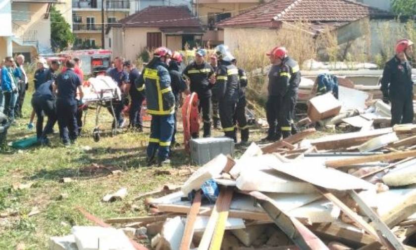 Συναγερμός στα Ιωάννινα - Έκρηξη σε μονοκατοικία με έναν τραυματία (pics)