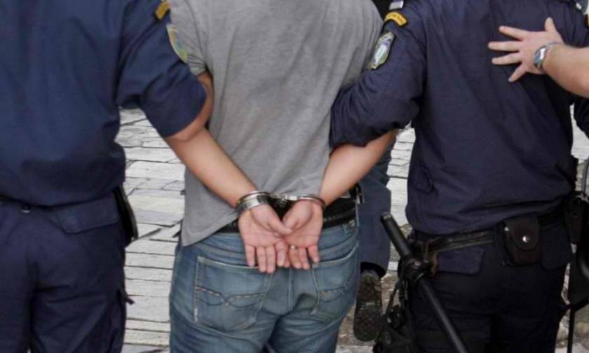 Ηράκλειο: Συλλήψεις αλλοδαπών για πλαστογραφία