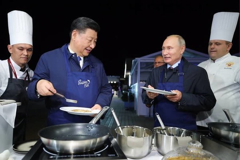 Πούτιν και Σι σε ρόλο… Master Chef (Vid)