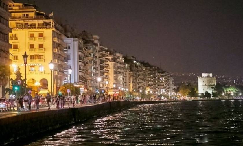 Θεσσαλονίκη: Σάλος με τη σεξουαλική παρενόχληση - Αυτή είναι η πιο επικίνδυνη στάση για τις γυναίκες