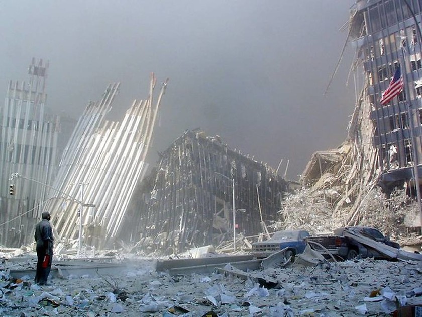 11η Σεπτεμβρίου 2001: Απαγορευμένα video, απίθανα σενάρια και αναπάντητα ερωτήματα (Pics & Vids) 