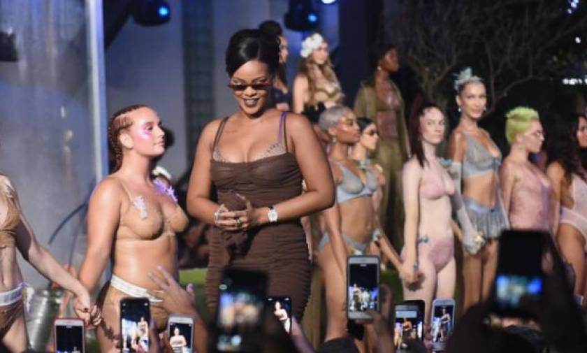 Το catwalk εσωρούχων της Rihanna δεν μοιάζει με κανένα άλλο