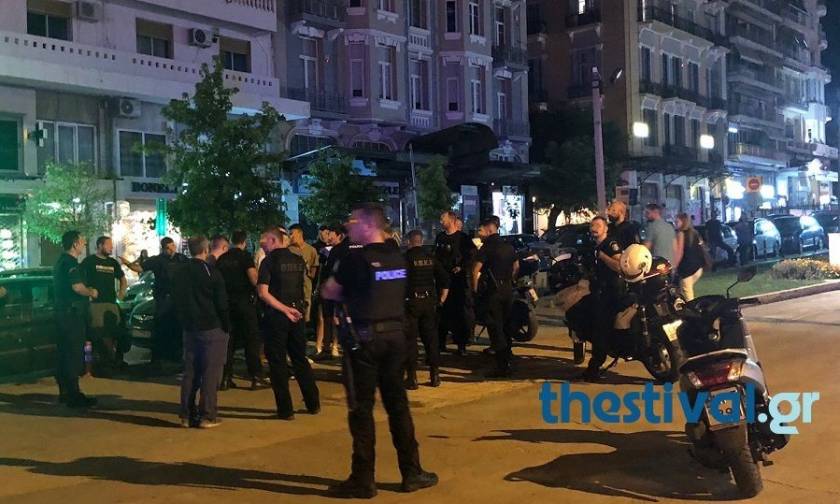 Θεσσαλονίκη: Άγριο ξύλο μεταξύ νεαρών στο κέντρο της πόλης - Δύο άτομα στο νοσοκομείο
