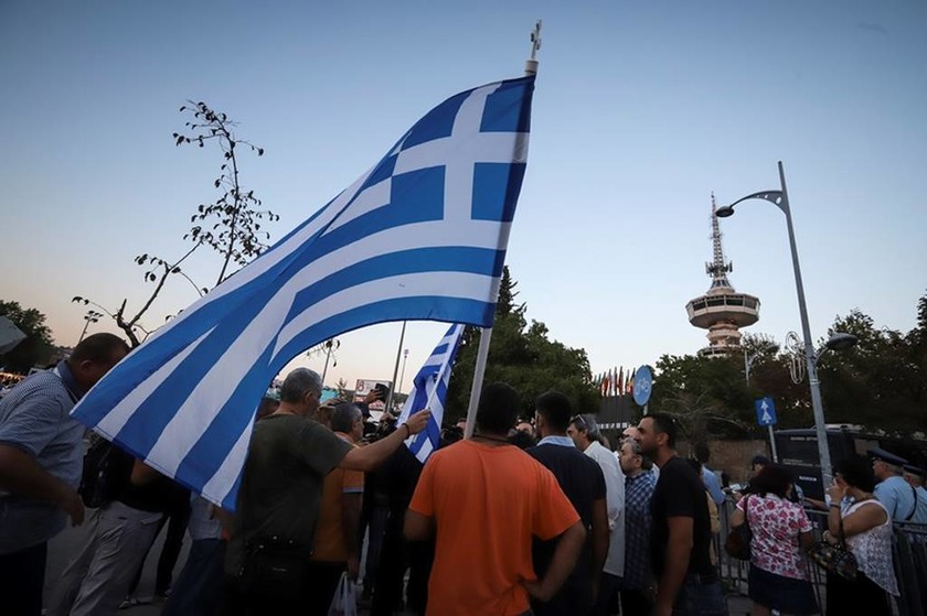 Θεσσαλονίκη: Συγκέντρωση για τη Μακεδονία έξω από τη ΔΕΘ (pics)