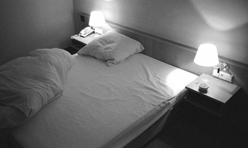 Σάλος σε ελληνικό νησί - Βρήκαν κρυφή κάμερα σε δωμάτιο ξενοδοχείου