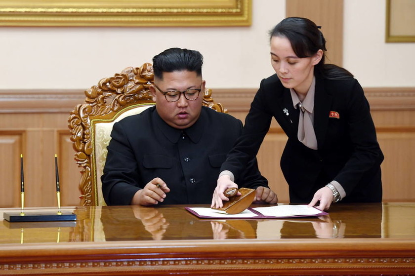 Αυτά περιλαμβάνει η ιστορική συμφωνία μεταξύ Βόρειας και Νότιας Κορέας (pics&vids)