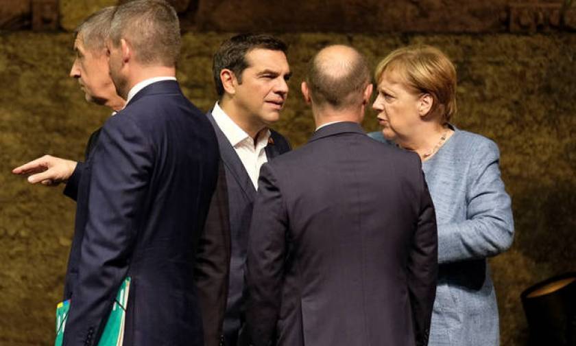Tsipras asks for new EU initiative if refugee flows increase
