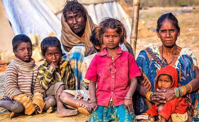 Ινδία: Ο υποσιτισμός και οι θάνατοι παιδιών μαστίζουν τις κοινότητες των φυλών