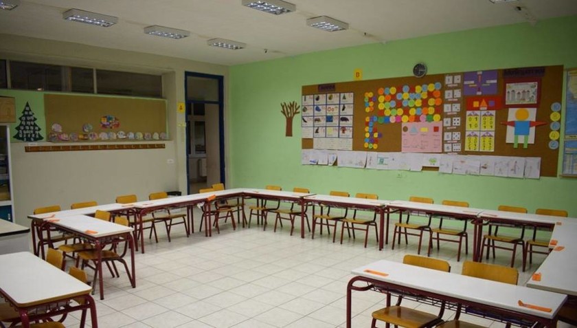 Απίστευτο: Έπεσε ανεμιστήρας οροφής στα κεφάλια παιδιών σε σχολείο της Θεσσαλονίκης