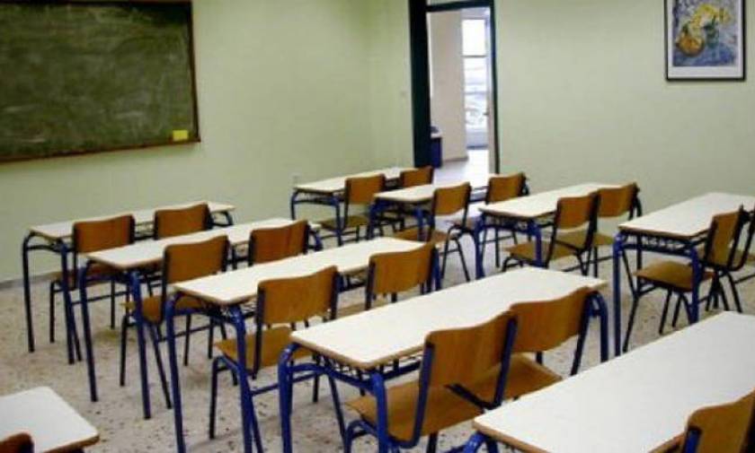 Two children injured by falling ceiling fan in classroom